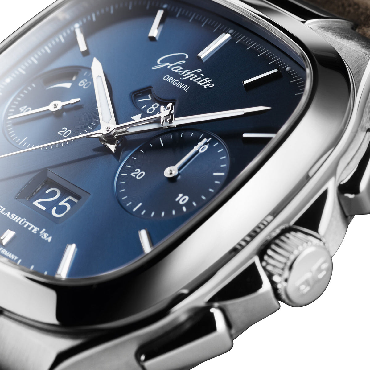 SEVENTIES CHRONOGRAPH PANORAMADATUM