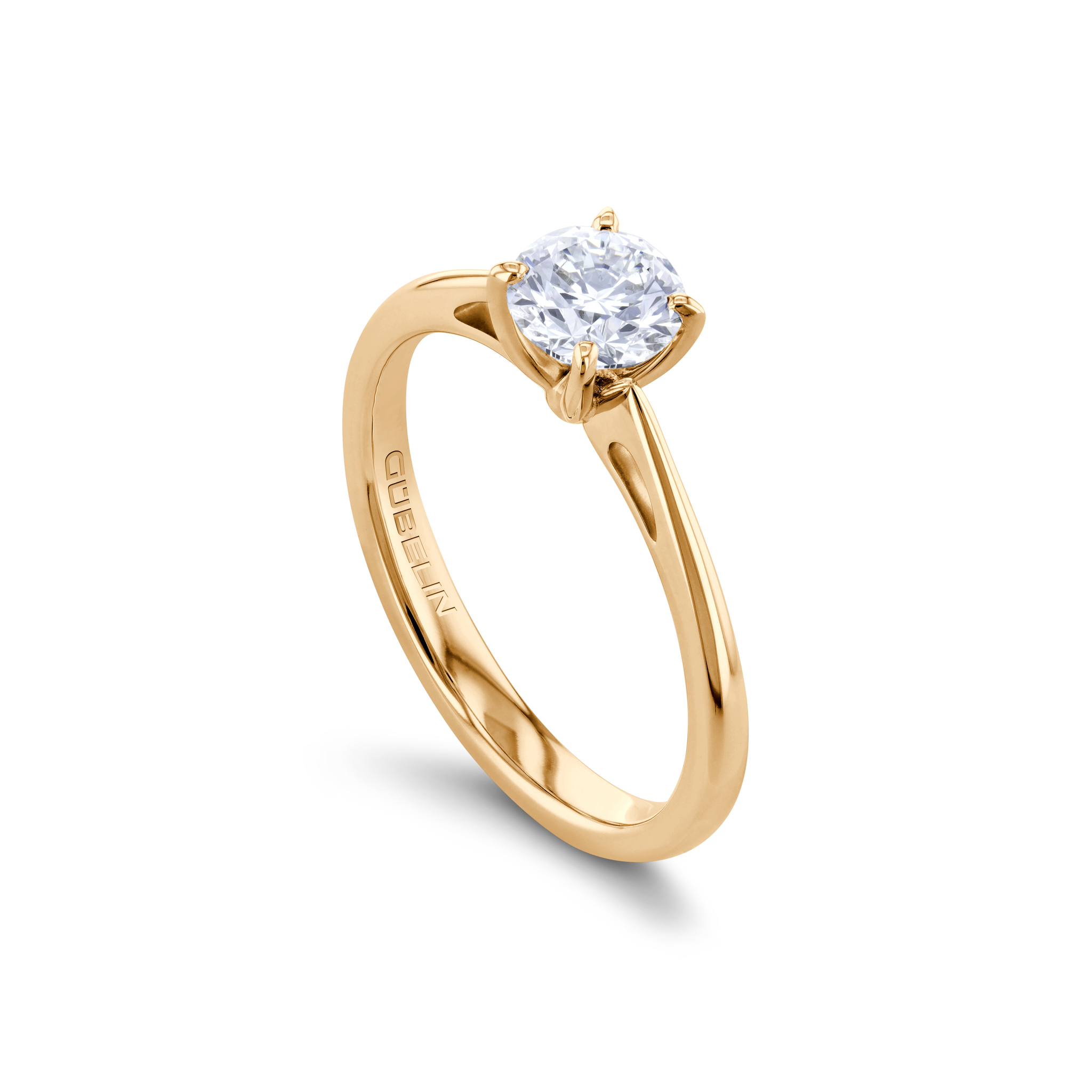 Solitaire ring with diamond