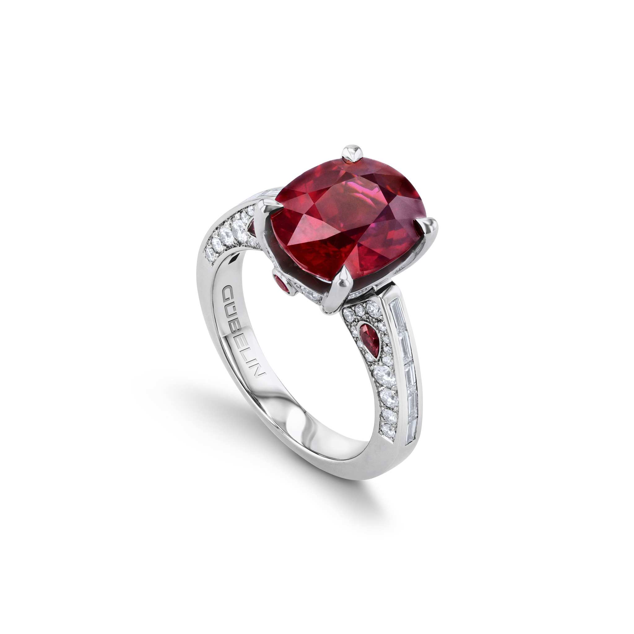 Ring with ruby